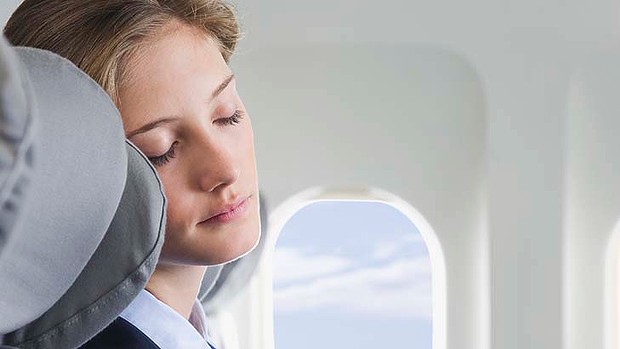 How to Minimize the Effects of Jet-Lag without Disturbing Your Sleep Cycle