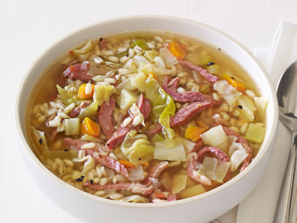 Are You Worried About Gaining Weight? Try This Delicious Cabbage Soup That Can Burn Your Fat