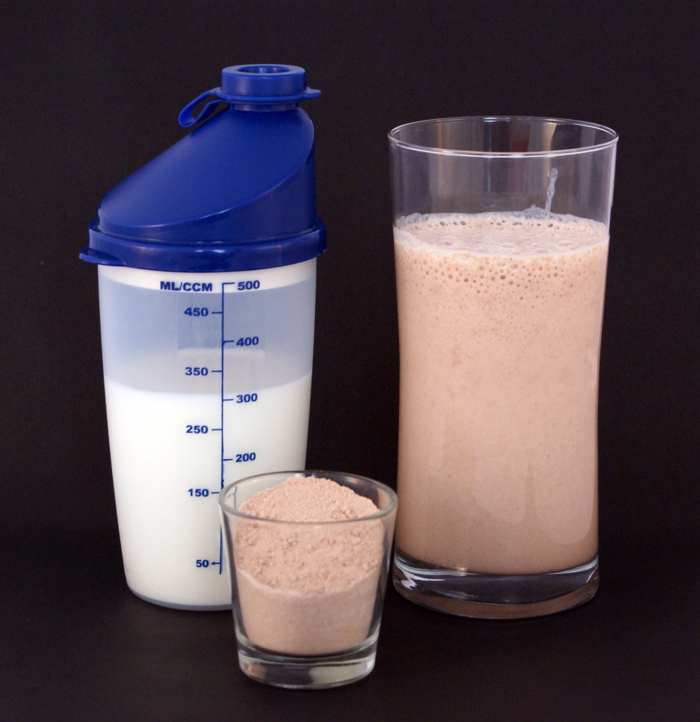 Stop Overeating For Weight Gain, Try Protein Shakes Instead