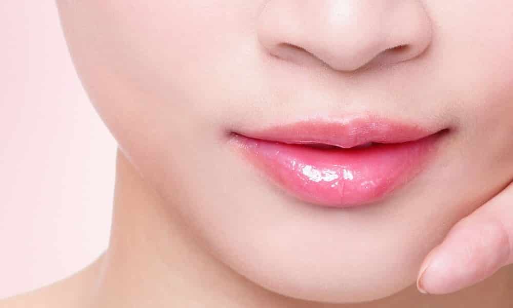 Home Remedies To Treat Dark Lips Permanently